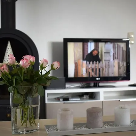 On The Dike Comfortable