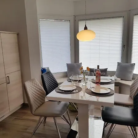 Feriehus On The Dike Comfortable Friedrichskoog-Spitze