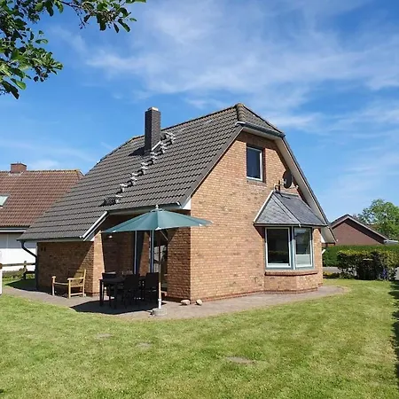 On The Dike Comfortable Friedrichskoog-Spitze