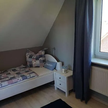 On The Dike Comfortable *